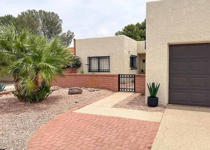 Mountain View! 55-plus Valley Townhome Holiday home