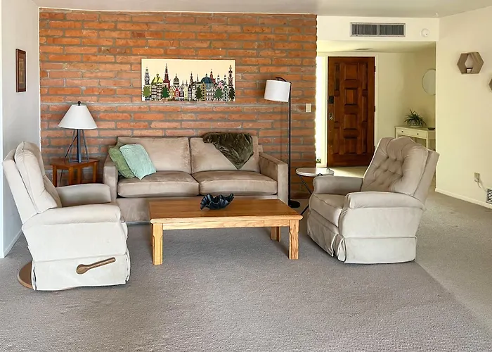 Mountain View! 55-plus Valley Townhome Holiday home *