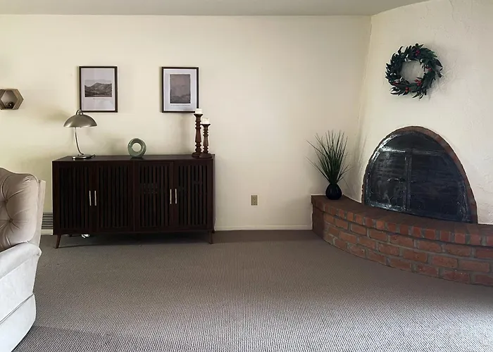 Holiday home Mountain View! 55-plus Valley Townhome *