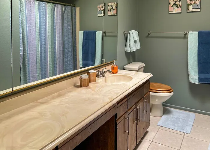 Holiday home Mountain View! 55-plus Valley Townhome *